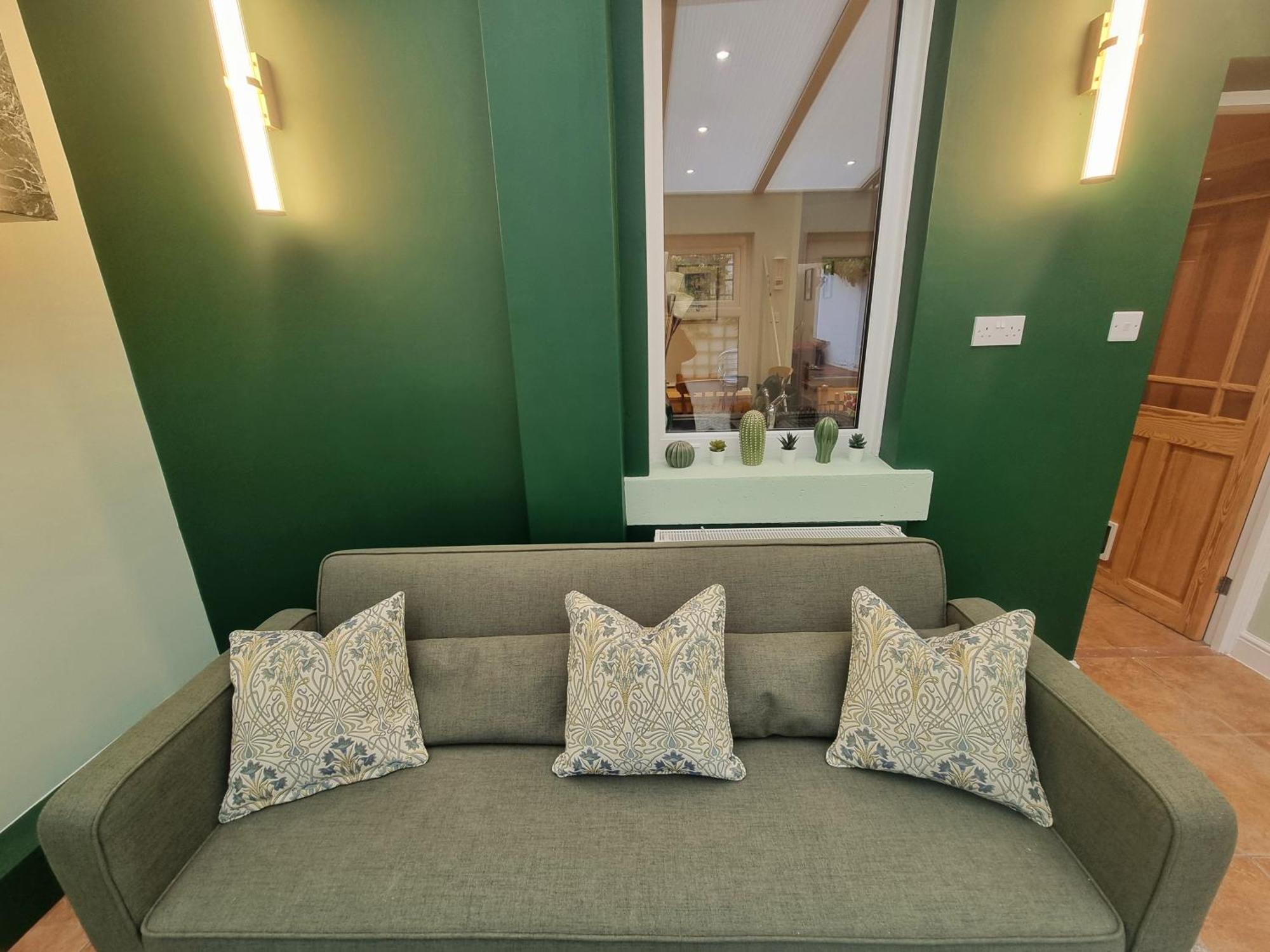 Centre Terraced Gem Holiday home *